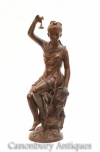 イタリアのブロンズローマの乙女像-女性の置物
