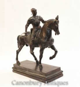 ブロンズローマの剣闘士の馬の像-古典ローマの古代