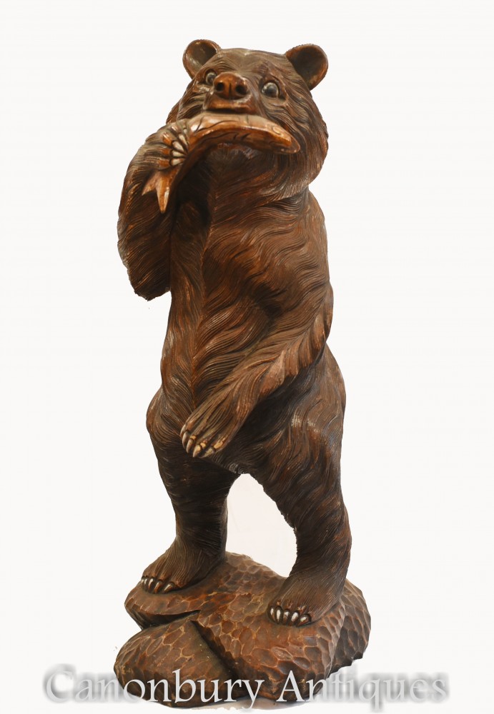 黒い森のクマとサーモンの彫刻が施された像ブラウンアメリカンハンティングロッジ